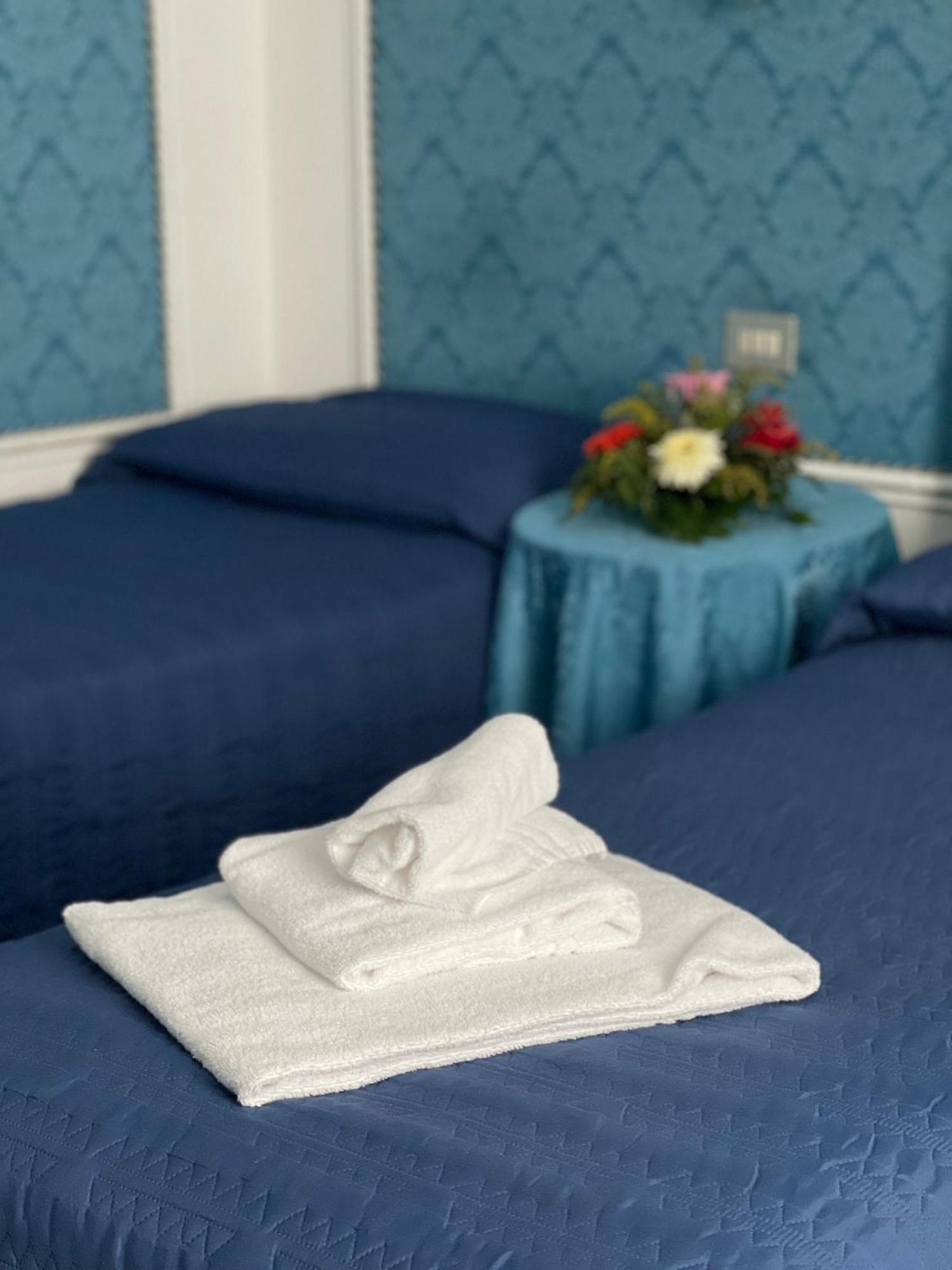 Hotel Michelangelo Rezzato Bagian luar foto