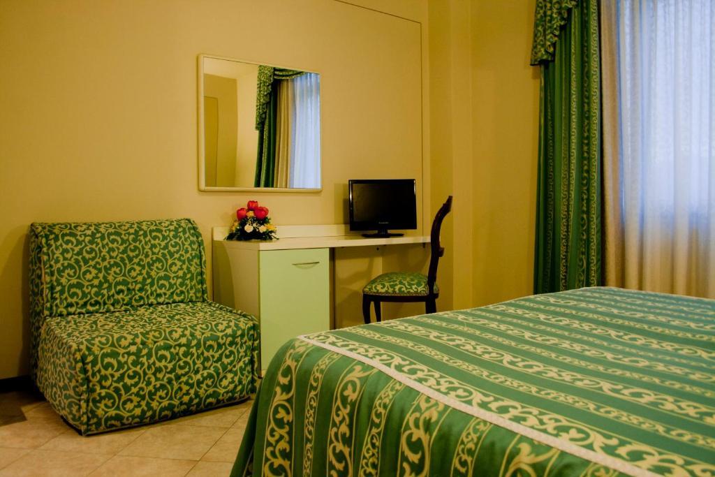 Hotel Michelangelo Rezzato Bagian luar foto
