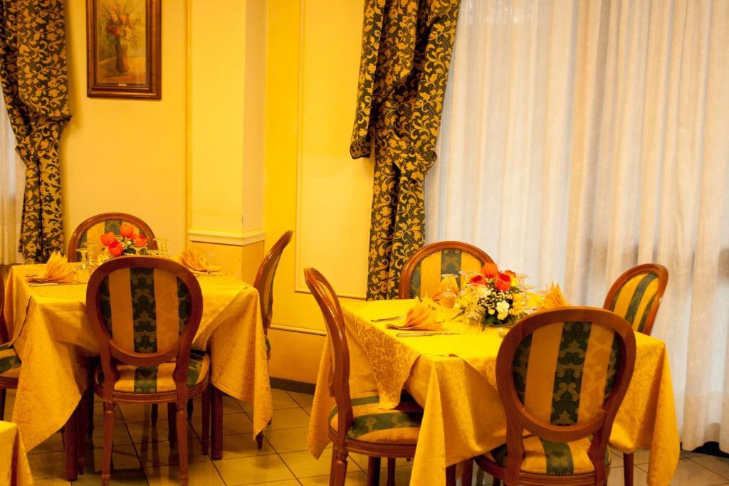 Hotel Michelangelo Rezzato Bagian luar foto